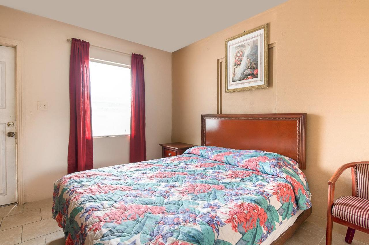 Hotel O Near Fanning Springs State Park Us Hwy 98 Old Town Экстерьер фото